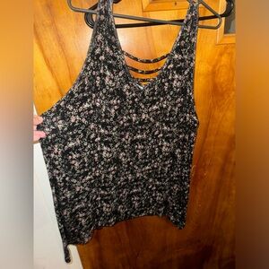 Maurice’s floral tank top